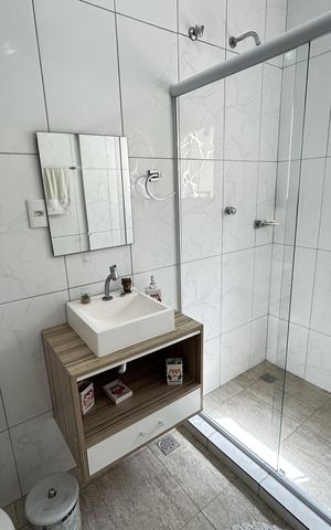 Casa à venda com 285m², 3 quartos e 2 vagasBanheiro 2