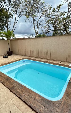 Casa à venda com 285m², 3 quartos e 2 vagasPiscina