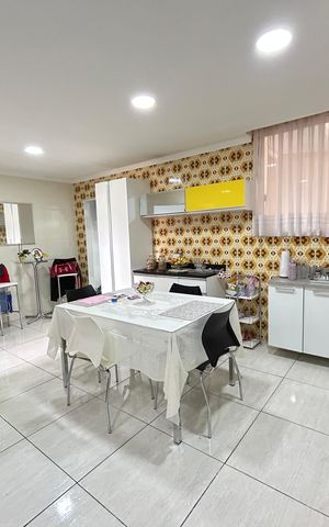 Casa à venda com 285m², 3 quartos e 2 vagasCozinha