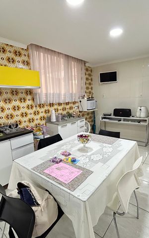 Casa à venda com 285m², 3 quartos e 2 vagasCozinha