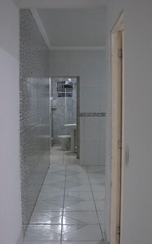 Casa para alugar com 120m², 2 quartos e 2 vagasCorredor