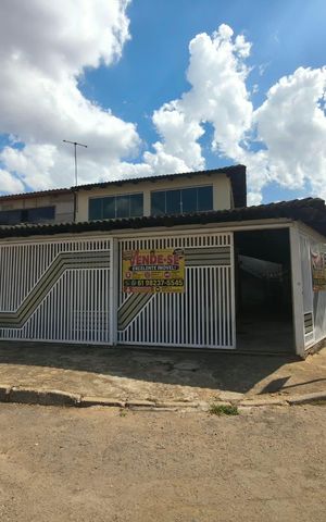 Casa à venda com 223m², 3 quartos e 4 vagas