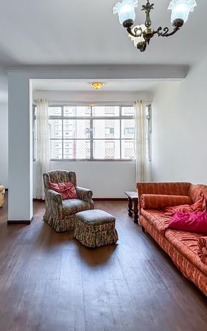 Apartamento para alugar com 130m², 3 quartos e 1 vaga