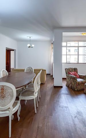 Apartamento para alugar com 130m², 3 quartos e 1 vaga