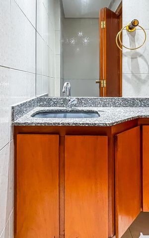 Apartamento para alugar com 130m², 3 quartos e 1 vaga