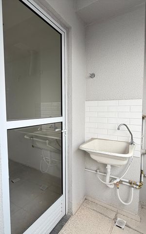 Apartamento para alugar com 47m², 2 quartos e sem vagaÁrea de Serviço/ Sacada