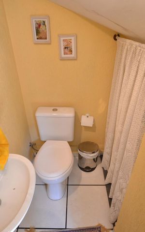 Casa para alugar com 230m², 4 quartos e 3 vagasBanheiro 5
