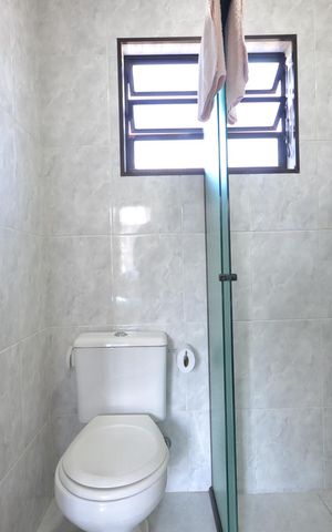 Casa para alugar com 230m², 4 quartos e 3 vagasBanheiro 1