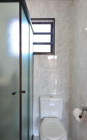 Casa para alugar com 230m², 4 quartos e 3 vagasBanheiro 2