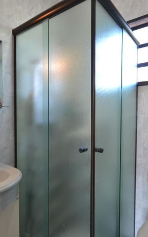 Casa para alugar com 230m², 4 quartos e 3 vagasBanheiro 2