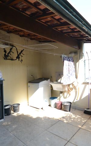 Casa para alugar com 230m², 4 quartos e 3 vagasÁrea de Serviço