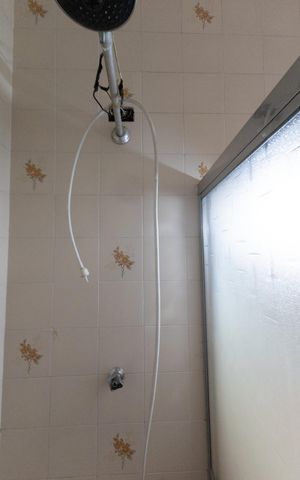 Casa à venda com 250m², 3 quartos e 4 vagas Casa à venda com 250m², 3 quartos e 4 vagasBanheiro de serviço