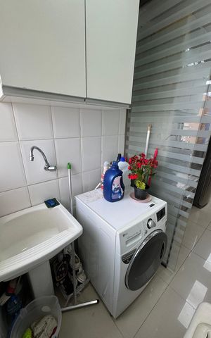 Apartamento à venda com 168m², 4 quartos e 1 vaga Apartamento à venda com 168m², 4 quartos e 1 vagaÁrea de Serviço