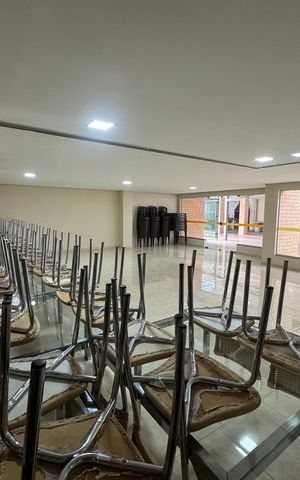 Apartamento à venda com 168m², 4 quartos e 1 vaga Apartamento à venda com 168m², 4 quartos e 1 vagaÁrea comum - Salão de festas