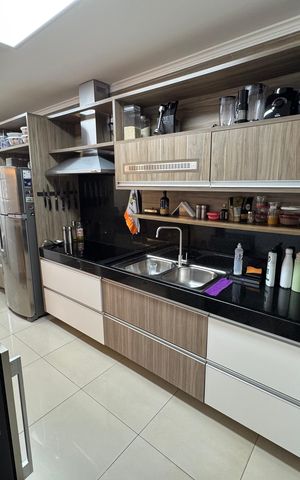 Apartamento à venda com 168m², 4 quartos e 1 vaga Apartamento à venda com 168m², 4 quartos e 1 vagaCozinha