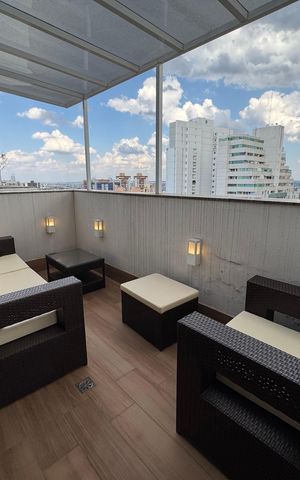 Apartamento à venda com 168m², 4 quartos e 1 vaga Apartamento à venda com 168m², 4 quartos e 1 vagaVaranda