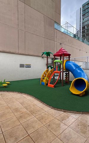 Apartamento à venda com 168m², 4 quartos e 1 vaga Apartamento à venda com 168m², 4 quartos e 1 vagaÁrea comum - Playground