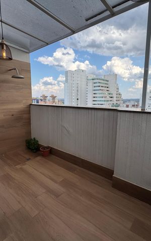 Apartamento à venda com 168m², 4 quartos e 1 vaga Apartamento à venda com 168m², 4 quartos e 1 vagaVaranda