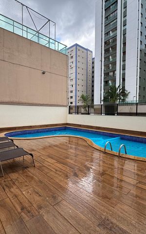 Apartamento à venda com 168m², 4 quartos e 1 vaga Apartamento à venda com 168m², 4 quartos e 1 vagaÁrea comum - Piscina
