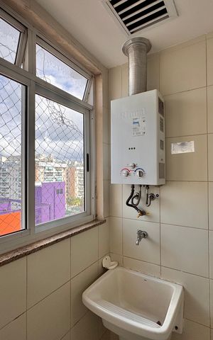 Apartamento à venda com 74m², 2 quartos e 1 vaga Apartamento à venda com 74m², 2 quartos e 1 vagaCozinha e Área de Serviço