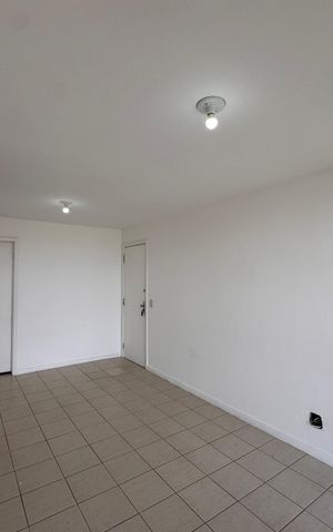 Apartamento à venda com 74m², 2 quartos e 1 vaga Apartamento à venda com 74m², 2 quartos e 1 vagaSala