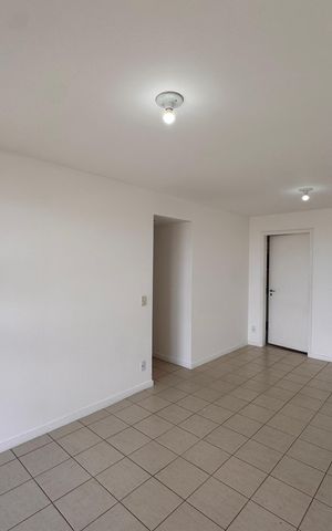 Apartamento à venda com 74m², 2 quartos e 1 vaga Apartamento à venda com 74m², 2 quartos e 1 vagaSala