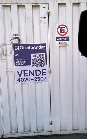 Casa à venda com 330m², 5 quartos e 4 vagas Casa à venda com 330m², 5 quartos e 4 vagasPlaca instalada com o codigo RVRC-187. no dia 17-09-2026