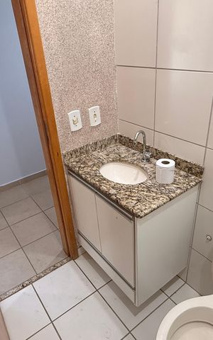 Apartamento à venda com 77m², 3 quartos e 2 vagasBanheiro Social