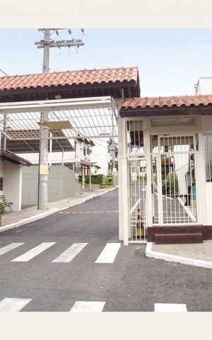 Casa de condomínio à venda com 79m², 3 quartos e 1 vaga Casa de condomínio à venda com 79m², 3 quartos e 1 vagaFachada