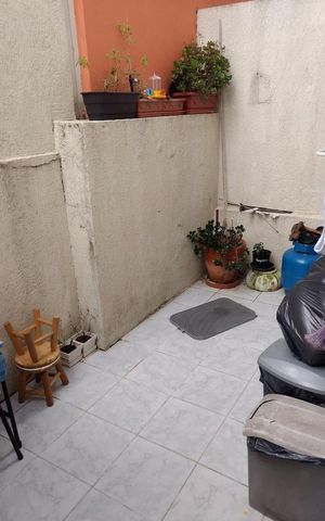Casa de condomínio à venda com 79m², 3 quartos e 1 vaga Casa de condomínio à venda com 79m², 3 quartos e 1 vagaÁrea de serviço