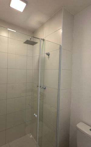 Apartamento à venda com 55m², 2 quartos e 2 vagas Apartamento à venda com 55m², 2 quartos e 2 vagasBanheiro Social