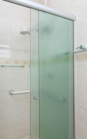 Casa para alugar com 68m², 2 quartos e 1 vaga Casa para alugar com 68m², 2 quartos e 1 vagaBanheiro