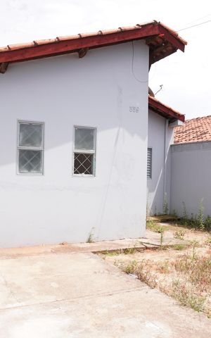 Casa para alugar com 250m², 3 quartos e 2 vagasFachada da casa