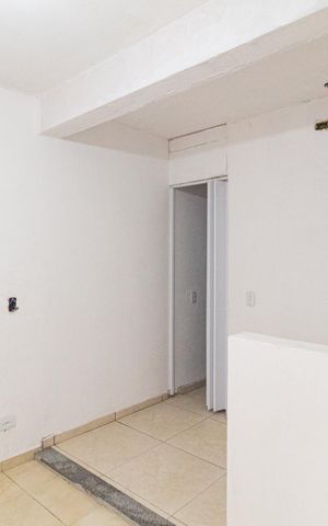 Casa para alugar com 56m², 2 quartos e sem vaga Casa para alugar com 56m², 2 quartos e sem vagaSala