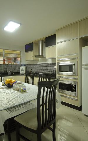 Casa à venda com 160m², 3 quartos e 2 vagasCozinha