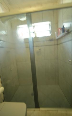 Casa à venda com 160m², 3 quartos e 2 vagasBanheiro 