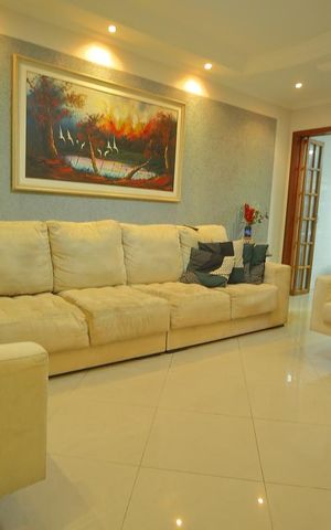 Casa à venda com 160m², 3 quartos e 2 vagasSala