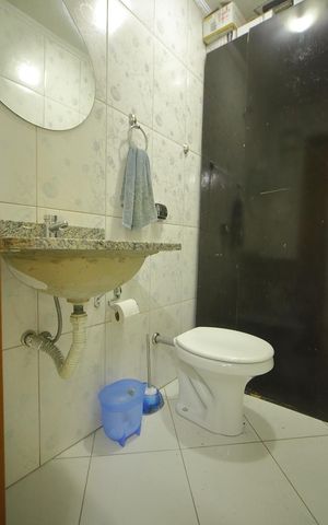 Casa à venda com 160m², 3 quartos e 2 vagasBanheiro de serviço