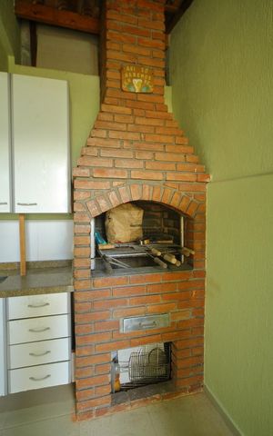 Casa à venda com 160m², 3 quartos e 2 vagasÁrea de Serviço-Churrasqueira 