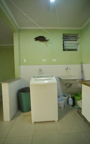 Casa à venda com 160m², 3 quartos e 2 vagasÁrea de Serviço