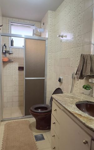 Apartamento à venda com 60m², 2 quartos e 1 vaga Apartamento à venda com 60m², 2 quartos e 1 vagaBanheiro social