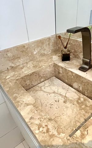 Apartamento para alugar com 61m², 2 quartos e 1 vaga Apartamento para alugar com 61m², 2 quartos e 1 vagaBanheiro da Suíte