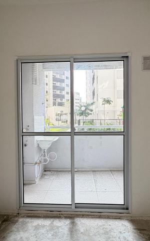 Apartamento à venda com 43m², 2 quartos e sem vagaÁrea de Serviço/ Sacada