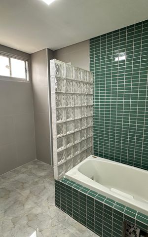 Apartamento para alugar com 128m², 3 quartos e 1 vaga Apartamento para alugar com 128m², 3 quartos e 1 vagaBanheiro da Suíte