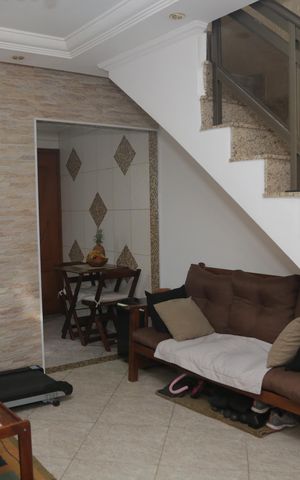 Casa de condomínio à venda com 63m², 2 quartos e 1 vaga Casa de condomínio à venda com 63m², 2 quartos e 1 vagaSala