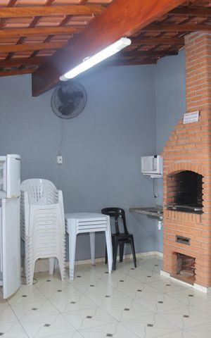 Casa de condomínio à venda com 63m², 2 quartos e 1 vaga Casa de condomínio à venda com 63m², 2 quartos e 1 vagaÁrea comum - Salão de festas