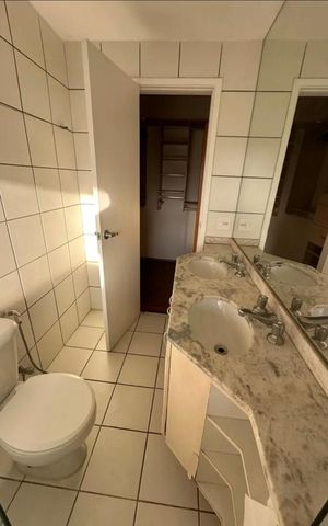 Apartamento para alugar com 61m², 2 quartos e 2 vagas Apartamento para alugar com 61m², 2 quartos e 2 vagasBanheiro
