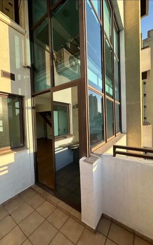 Apartamento para alugar com 61m², 2 quartos e 2 vagas Apartamento para alugar com 61m², 2 quartos e 2 vagasVaranda