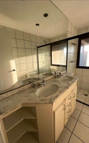 Apartamento para alugar com 61m², 2 quartos e 2 vagas Apartamento para alugar com 61m², 2 quartos e 2 vagasBanheiro