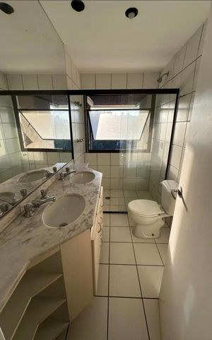 Apartamento para alugar com 61m², 2 quartos e 2 vagas Apartamento para alugar com 61m², 2 quartos e 2 vagasBanheiro